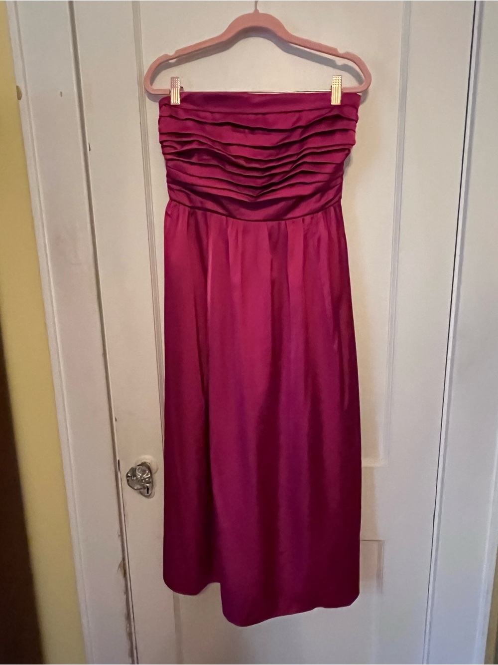 Abercrombie & Fitch Strapless Ruched Midi Dress in Magenta